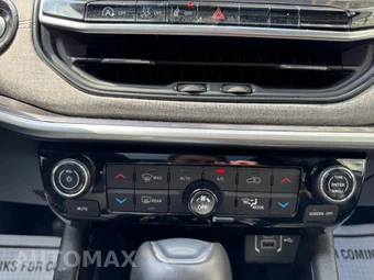 2024 Jeep Compass Latitude - miniatura 24