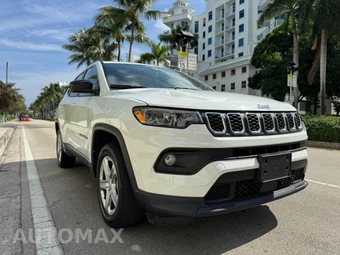 2024 Jeep Compass Latitude - miniatura 8