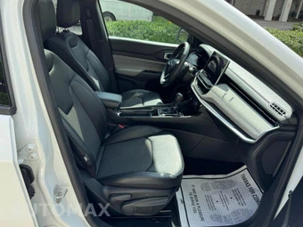 2024 Jeep Compass Latitude - miniatura 9