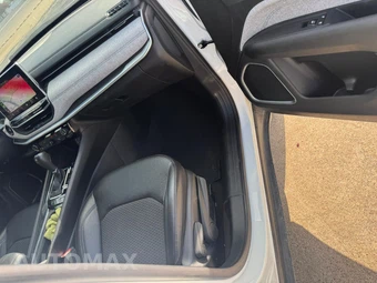2024 Jeep Compass Latitude - miniatura 19