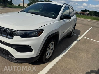 2024 Jeep Compass Latitude - miniatura 5