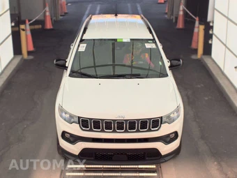 2024 Jeep Compass Latitude - miniatura 2
