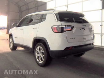 2024 Jeep Compass Latitude - miniatura 6