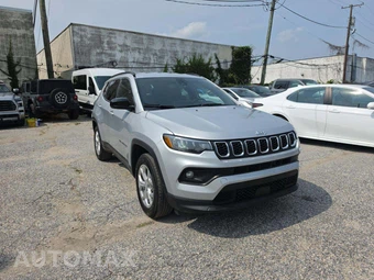 2024 Jeep Compass Latitude - miniatura 4