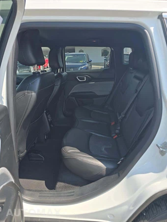2024 Jeep Compass Latitude - miniatura 10