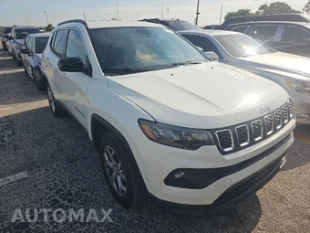 2024 Jeep Compass Latitude - miniatura 3