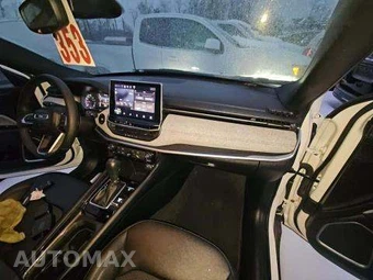 2024 Jeep Compass Latitude - miniatura 19