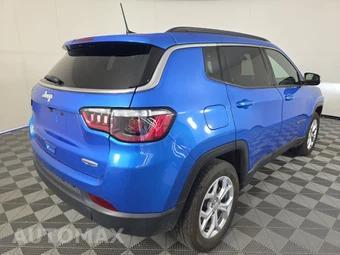 2024 Jeep Compass Latitude - miniatura 4