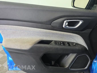 2024 Jeep Compass Latitude - miniatura 9