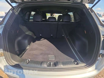 2024 Jeep Compass Latitude - miniatura 14