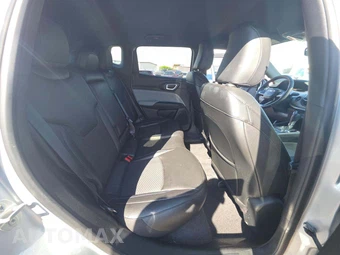 2024 Jeep Compass Latitude - miniatura 16