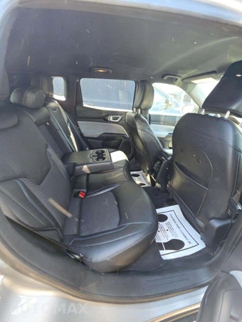 2024 Jeep Compass Latitude - miniatura 16