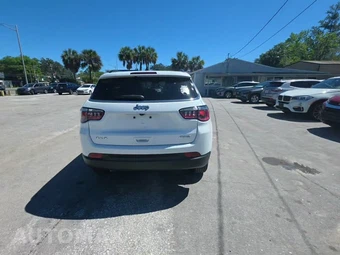 2024 Jeep Compass Latitude - miniatura 4