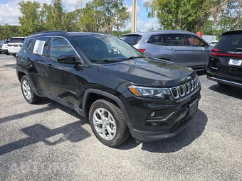 2024 Jeep Compass Latitude - miniatura 4