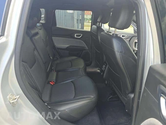 2024 Jeep Compass Latitude - miniatura 16