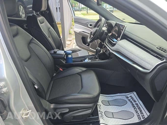 2024 Jeep Compass Latitude - miniatura 18