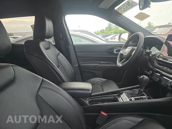 2024 Jeep Compass Latitude - miniatura 8