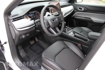 2024 Jeep Compass Latitude - miniatura 10