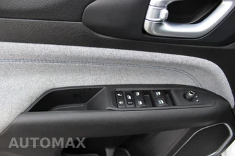 2024 Jeep Compass Latitude - miniatura 11