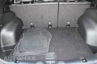 2024 Jeep Compass Latitude - miniatura 17