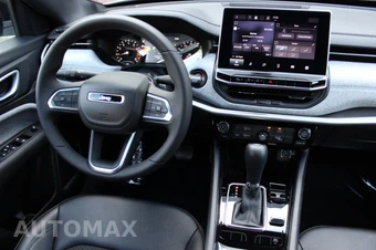 2024 Jeep Compass Latitude - miniatura 3