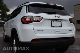 2024 Jeep Compass Latitude - miniatura 9