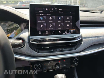 2024 Jeep Compass Latitude - miniatura 10