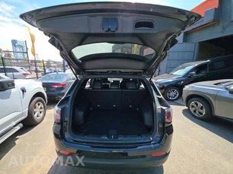 2024 Jeep Compass Latitude - miniatura 14