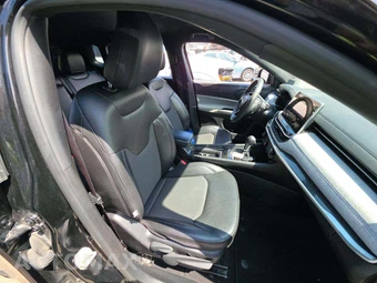 2024 Jeep Compass Latitude - miniatura 18
