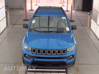 2024 Jeep Compass Latitude - miniatura 2