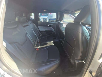 2024 Jeep Compass Latitude - miniatura 13