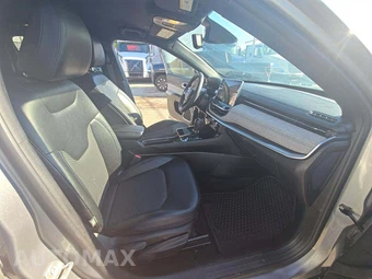 2024 Jeep Compass Latitude - miniatura 15