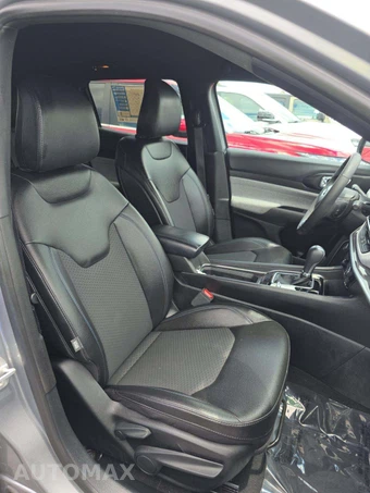 2024 Jeep Compass Latitude - miniatura 18