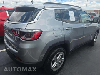 2024 Jeep Compass Latitude - miniatura 3
