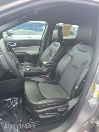2024 Jeep Compass Latitude - miniatura 6