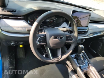 2024 Jeep Compass Latitude - miniatura 10
