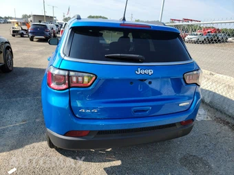 2024 Jeep Compass Latitude - miniatura 5