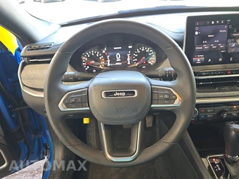 2024 Jeep Compass Latitude - miniatura 10