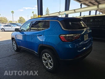 2024 Jeep Compass Latitude - miniatura 6