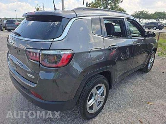 2024 Jeep Compass Latitude - miniatura 3