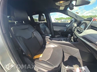 2024 Jeep Compass Latitude - miniatura 8