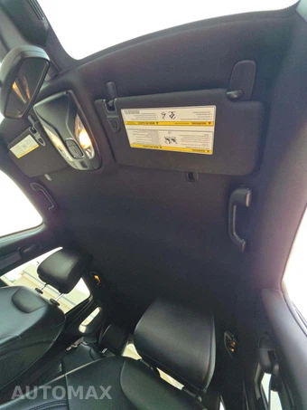 2024 Jeep Compass Latitude - miniatura 8