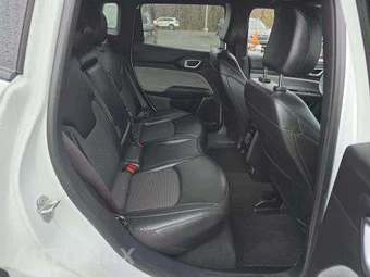 2024 Jeep Compass Latitude - miniatura 16