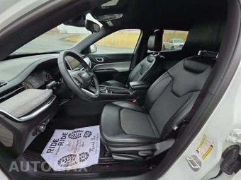 2024 Jeep Compass Latitude - miniatura 6