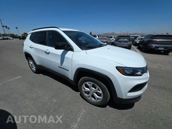2024 Jeep Compass Latitude - miniatura 3