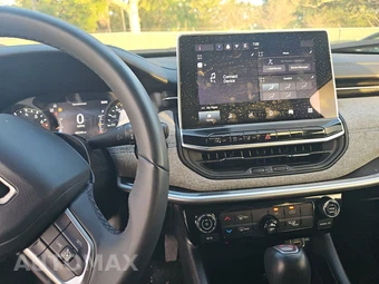 2024 Jeep Compass Latitude - miniatura 17