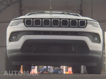 2024 Jeep Compass Latitude - miniatura 3