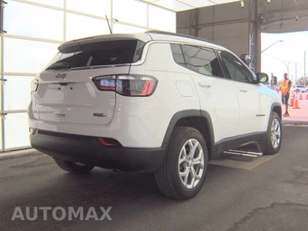 2024 Jeep Compass Latitude - miniatura 5