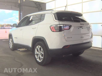2024 Jeep Compass Latitude - miniatura 8