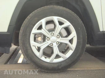 2024 Jeep Compass Latitude - miniatura 9